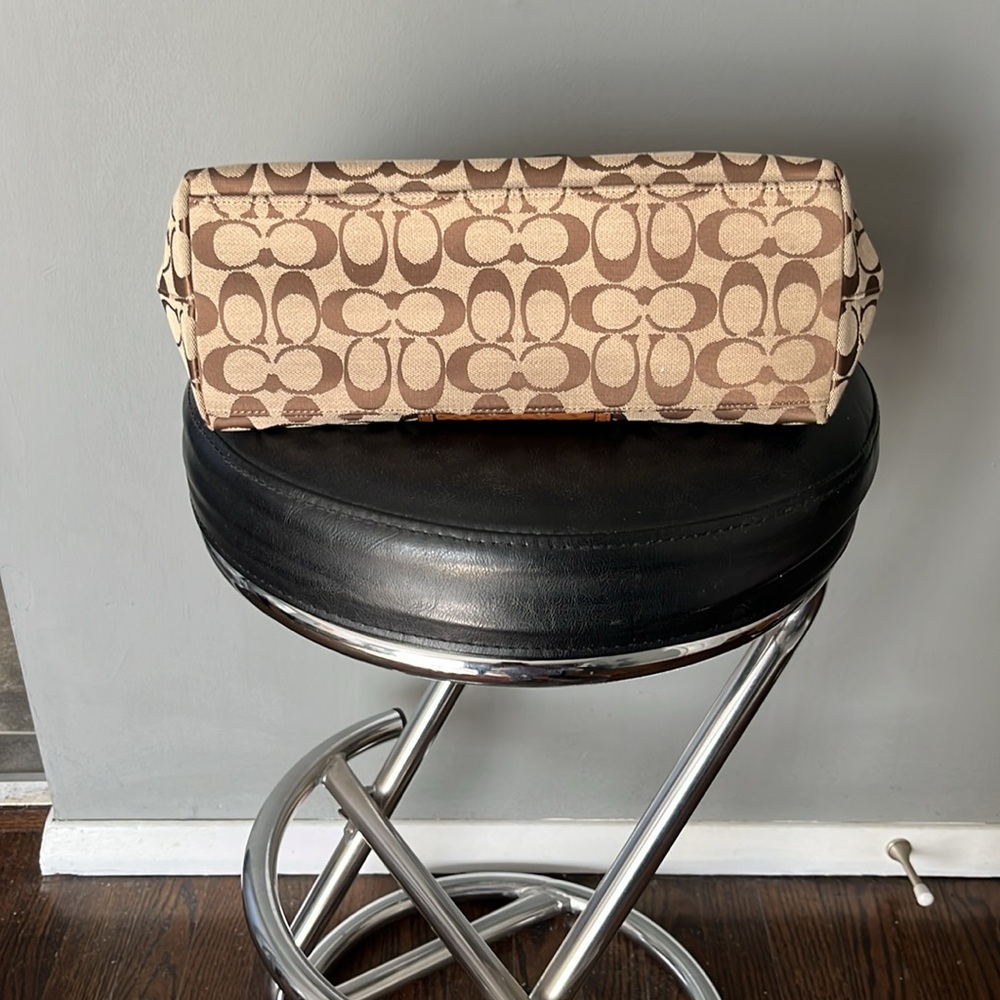 Coach Bag - Picture 6 of 7